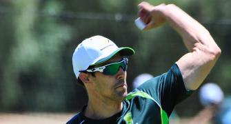 Australia's pacers show no signs of shying away from bouncers