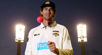 Australia recall spinner Agar for Sydney Ashes Test