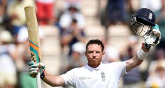Southampton Test: Bell recaptures form as England punish India
