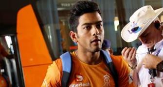 Mumbai Indians snare Unmukt, Vinay Kumar for IPL 2015