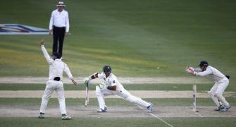 Pakistan lose openers early against New Zealand