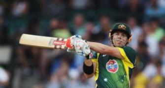 Warner and new bowlers inspire Aussie T20 win