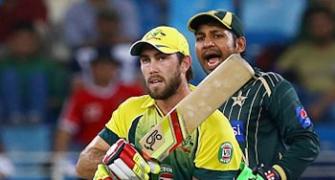 Maxwell steers Australia to easy win over Pakistan