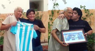 Infamous 'Hand of God' ref reunites with Maradona after 29 years
