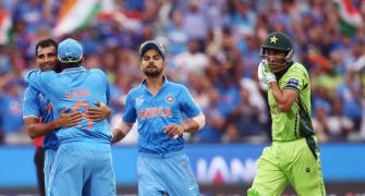 During Indo-Pak ties, cricketers keep emotions aside