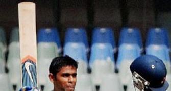 Mumbai draw with Karnataka, make last eight on first innings lead