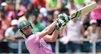 Smashing De Villiers rewrites cricketing history