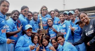 Indian eves crush NZ to win series; BCCI awards Rs 21 lakh