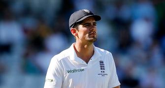 Cook to remain England Test captain, says Strauss