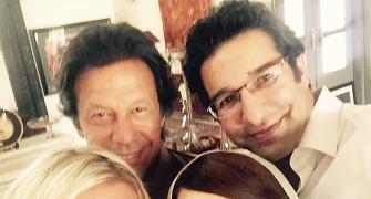 When Imran and Wasim met: A photo of EPIC proportions!