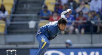 Lakmal fined for bowling beamers