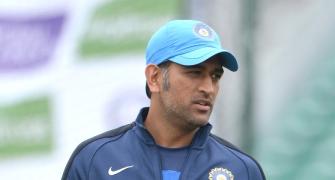 'The manner in which Dhoni handles pressure is exceptional'