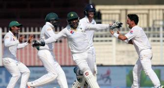 Spinners give Pakistan 2-0 series win over England