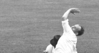Former England fast bowler Frank Tyson dies aged 85
