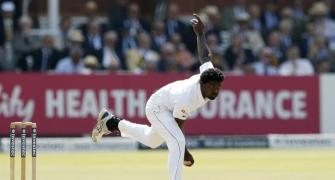 Sri Lanka bowler Eranga discharged from hospital after heart scare