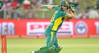 SA captain Du Plessis out of India series with injury