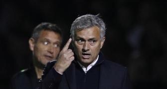 Mourinho hits out at 'Einsteins' for criticism
