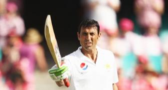 Younis Khan becomes first Pakistani and oldest to score 10000 Test runs