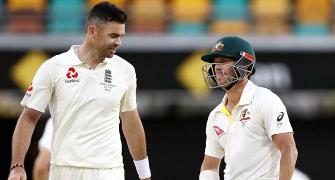 Anderson takes on aggressive Aussies