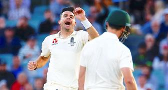 Starc reckons Aus can 'have England on the ropes in the night session'