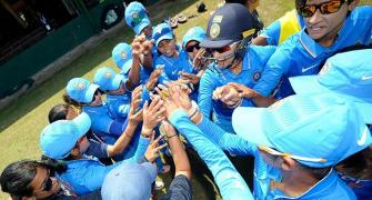 Indian women's cricket team coach sacked!