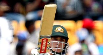 Australia opener Renshaw a doubt for first Pakistan Test