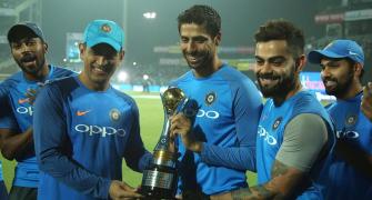 Nehra one of the smartest cricketers I have played with: Kohli