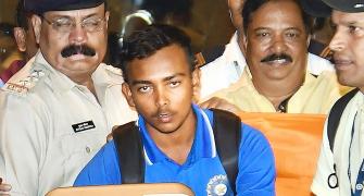 PHOTOS: Hero's welcome for victorious U-19 team