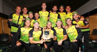 Aus whip NZ in T20 tri-series final, take No. 1 ranking