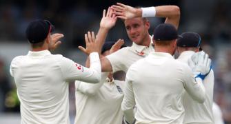 2nd Test, Day 1 PHOTOS: England on top against Pakistan