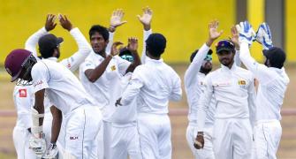 Sri Lanka play under protest after being accused of ball tampering