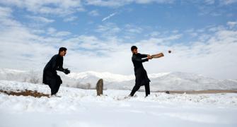 Afghan cricket: Swapping Kalashnikovs for cricket bats