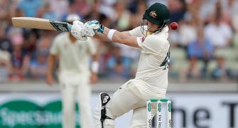 Ashes PIX: Smith frustrates England again