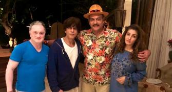 Ravi Shastri enjoys night out with SRK, Raveena Tandon