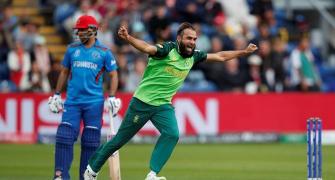 Tahir's leg spin turns it for South Africa