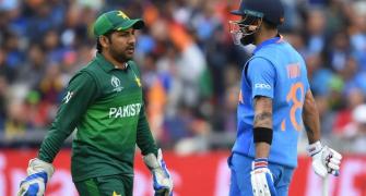 Wasim, Shoaib slam Pakistan captain Sarfaraz