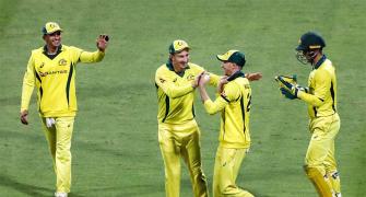 Australia edge Pakistan by 6 runs in 4th ODI