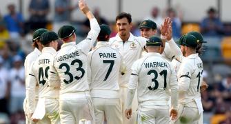 Australia strike in bursts to dismiss Pakistan for 240