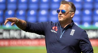 England appoint Gough as fast bowling consultant