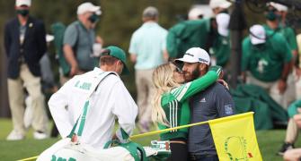 Johnson finally wins Masters with record low score