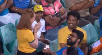 Marriage proposal at SCG melts hearts