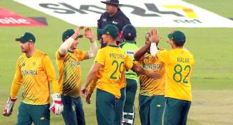 2nd T20: Pretorius records historic five-wicket haul