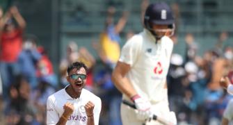 India stretch lead after spinners wreck England
