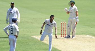Saini leaves field after injury on Day 1 of 4th Test