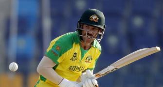 David Warner dismisses form worries as 'quite funny'