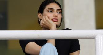 Dejected Athiya After Rahul's Dismissal