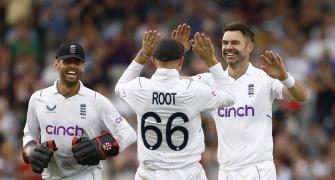Smiling Anderson hails 'freak' Stokes after SA rout