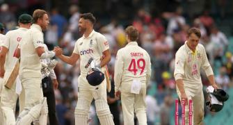 England hold on in thrilling finish for Ashes draw