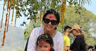 Sakshi and Ziva's Holi celebration