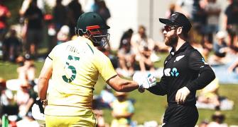PIX: NZ's guard of honour for Australia captain Finch